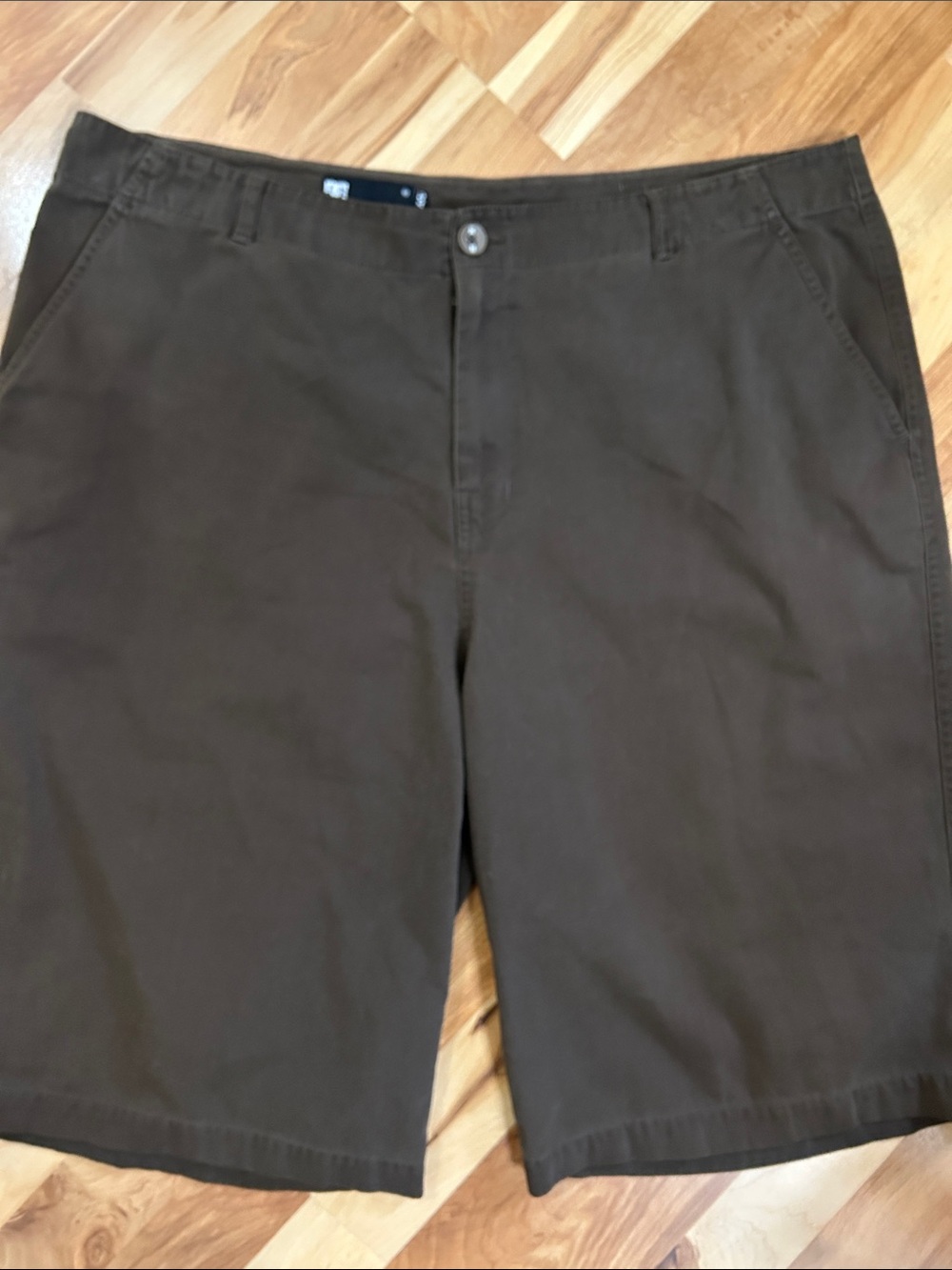 DG Men's Flat-Front Brown Casual Shorts 12 Inch Inseam 25 Length 40 W